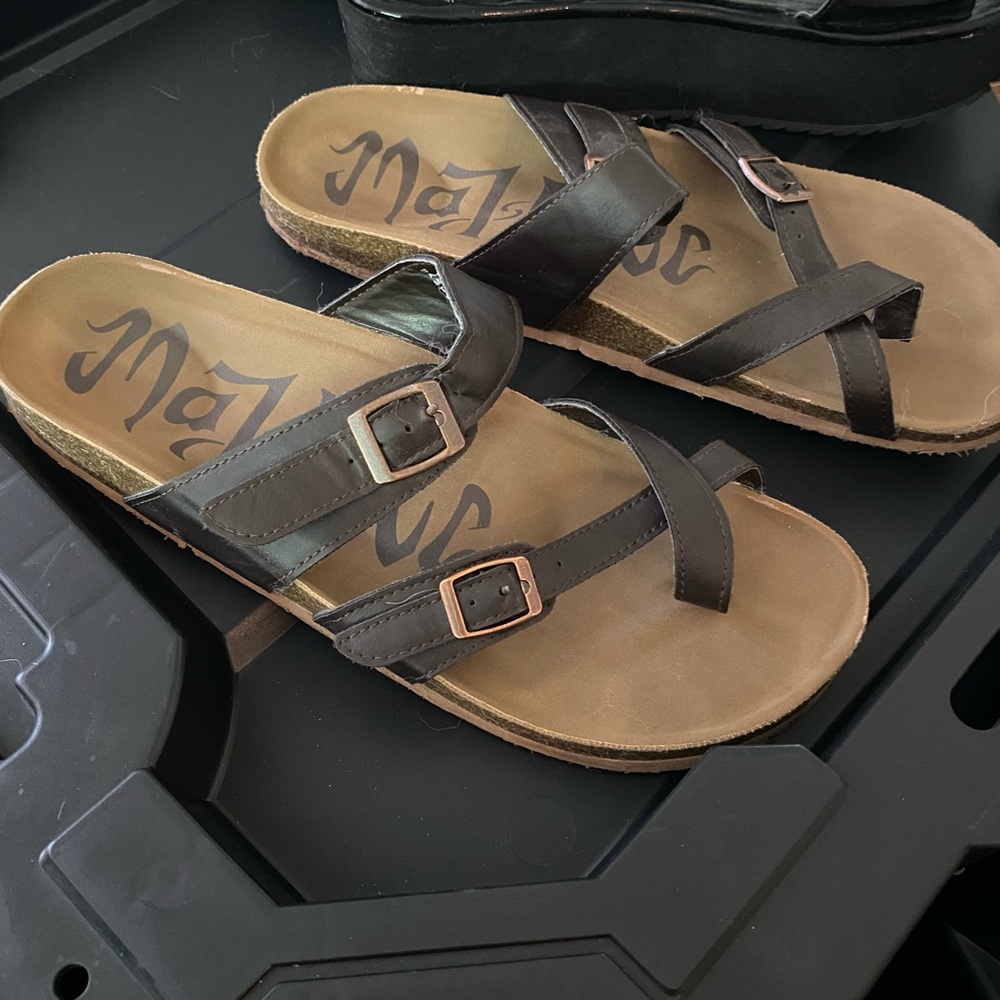 Birkenstock -esq sandals